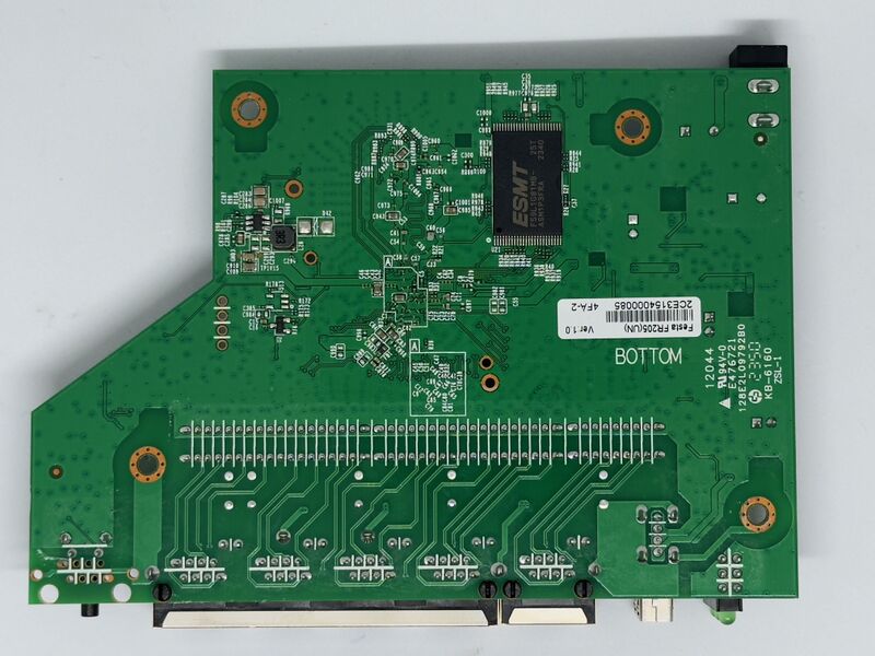 File:TP-LINK Festa FR205 Bottom.jpeg